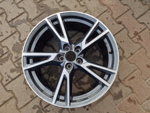 Load image into Gallery viewer, 1x Alufelge 19 Zoll 8.0&quot; 5x112 39ET Glanz 80A601025R Audi Rim Wheel