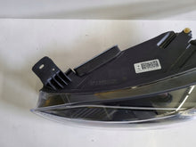 Laden Sie das Bild in den Galerie-Viewer, Frontscheinwerfer Ford Focus JX7B-13017-AJ Links Scheinwerfer Headlight SCH5767804039hx