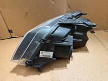Load image into Gallery viewer, Frontscheinwerfer VW Amarok 2H1941016M Rechts Scheinwerfer Headlight SCH9348925078sn