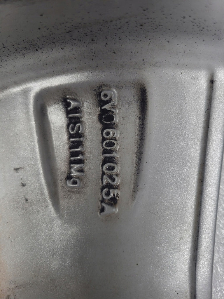 1x Alufelge 15 Zoll 6.0" 5x100 38ET Glanz Silber 6V0601025 Skoda Fabia Iii