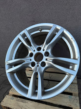 Load image into Gallery viewer, 1x Alufelge 18 Zoll 9.0" 5x120 42ET Glanz Silber 7848388 BMW F34 F30 F32 F31 FEL3049310761na