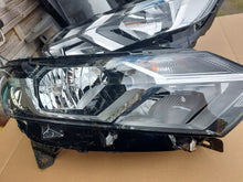 Laden Sie das Bild in den Galerie-Viewer, Frontscheinwerfer Dacia Sandero III 260602809R 260104188R Rechts oder Links