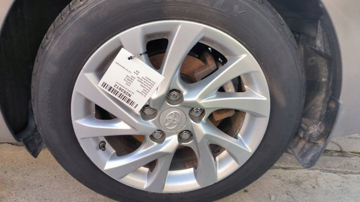 4x Alufelge 16 Zoll 7.0" 5x114.3 40ET Glanz Silber Toyota Auris 4 Rim Wheel FEL2226537542kt