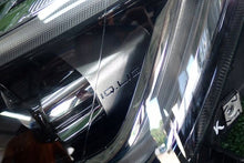 Laden Sie das Bild in den Galerie-Viewer, Frontscheinwerfer VW Taigo 2G7941035C 85122000 Links Scheinwerfer Headlight SCH6105810938pr