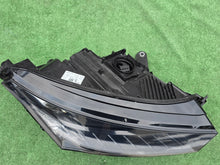 Laden Sie das Bild in den Galerie-Viewer, Frontscheinwerfer Skoda Enyaq 5LB941016G LED Rechts Scheinwerfer Headlight