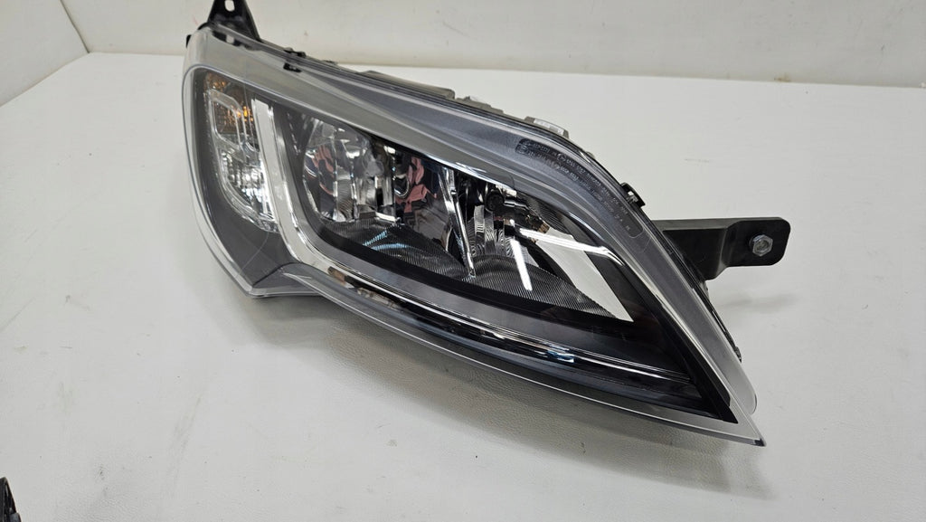 Frontscheinwerfer Citroën Jumper Ducato 01394428080 Ein Satz Headlight SCH9000679033hh