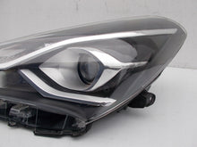 Load image into Gallery viewer, Frontscheinwerfer Toyota Yaris Links Scheinwerfer Headlight SCH4765118034qx