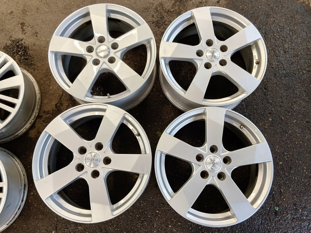 4x Alufelge 17 Zoll 7.0" 5x114.3 48ET Glanz Silber KBA49295 Hyundai I Z 4 FEL6735518517rw