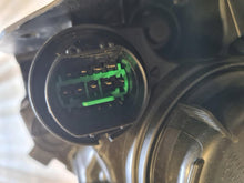 Laden Sie das Bild in den Galerie-Viewer, Frontscheinwerfer Kia Ceed 92102J7500 Rechts Scheinwerfer Headlight