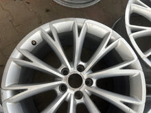 Load image into Gallery viewer, 1x Alufelge 19 Zoll 9.0" 5x112 33ET Glanz Silber 4H0601025G Audi Rim Wheel FEL7492851968ij