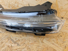 Laden Sie das Bild in den Galerie-Viewer, Frontscheinwerfer Hyundai Bayon 92208Q0500 LED Vorderseite Headlight SCH3228105702ai