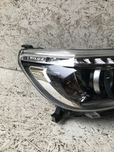 Laden Sie das Bild in den Galerie-Viewer, Frontscheinwerfer Toyota Hilux Rechts Scheinwerfer Headlight SCH9083615495az