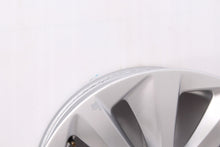 Load image into Gallery viewer, 1x Alufelge 19 Zoll 8.5" 5x120 25ET Glanz Silber 6793143 BMW 1 Rim Wheel FEL7420018580ca