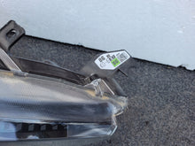 Load image into Gallery viewer, Frontscheinwerfer Toyota Yaris Model LED Rechts Scheinwerfer Headlight SCH2808531480bu