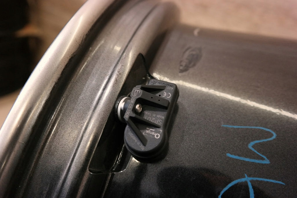 1x Alufelge 18 Zoll 9.0" 5x114.3 15ET KBA47846 Nissan 370z Rim Wheel