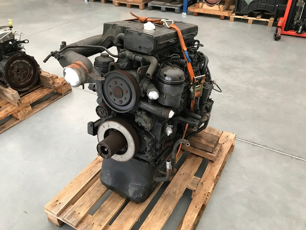 Motor Mercedes-Benz Vario MERCEDES ATEGO M 904 LA 4900ZŁ NETTO Diesel Unkomplett