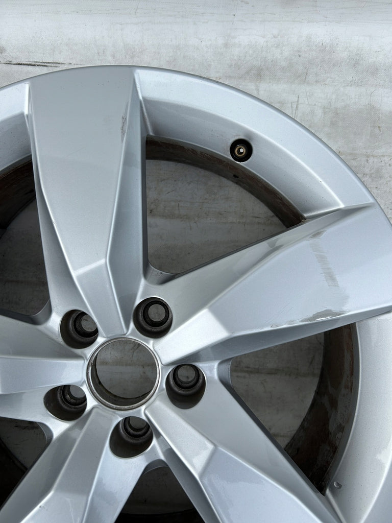 1x Alufelge 17 Zoll 6.5" 5x112 39ET 2GM601025A VW T-Cross Rim Wheel