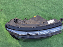 Laden Sie das Bild in den Galerie-Viewer, Frontscheinwerfer Skoda Kamiq 658941016B LED Ein Stück (Rechts oder Links) SCH2280307496jw