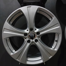 Laden Sie das Bild in den Galerie-Viewer, 4x Alufelge 18 Zoll 8.0" 5x112 38ET Glanz Silber Mercedes-Benz Superb Iii FEL2768506020wm