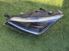 Laden Sie das Bild in den Galerie-Viewer, Frontscheinwerfer Seat Ibiza I 6F1941773A Links Scheinwerfer Headlight SCH5236797151lu
