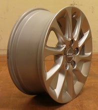 Laden Sie das Bild in den Galerie-Viewer, 1x Alufelge 16 Zoll 6.5&quot; 5x112 46ET 8V0601025BM Audi A3 Rim Wheel