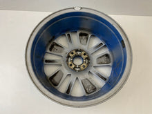 Laden Sie das Bild in den Galerie-Viewer, 1x Alufelge 17 Zoll 7.0&quot; 5x100 403006755R Renault Clio IV Twingo Rim Wheel