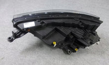 Laden Sie das Bild in den Galerie-Viewer, Frontscheinwerfer Skoda Kamiq 658941016B LED Rechts Scheinwerfer Headlight SCH9261636926kc