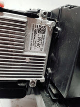 Load image into Gallery viewer, Frontscheinwerfer VW Passat 3J1941006 Rechts Scheinwerfer Headlight SCH4514071989tc