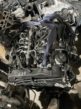 Laden Sie das Bild in den Galerie-Viewer, Motor Audi Seat Skoda VW I DDD 2.0 TDI Diesel Engine Unkomplett MOT8438614203xd