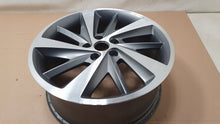 Load image into Gallery viewer, 1x Alufelge 18 Zoll 7.5&quot; 5x112 5F0601025E Seat Leon Rim Wheel