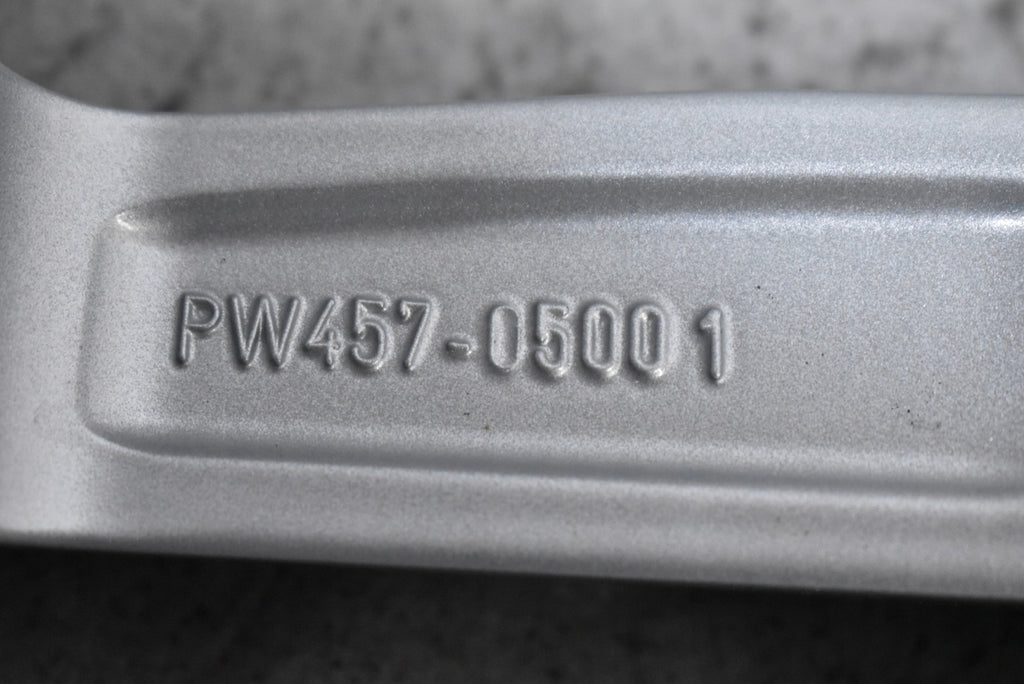 1x Alufelge 17 Zoll 7.0" 5x114.3 45ET Glanz Silber PW457-05001 Toyota Avensis FEL6634118117gp