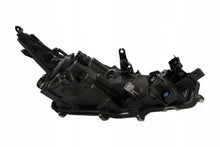 Laden Sie das Bild in den Galerie-Viewer, Frontscheinwerfer Toyota Corolla 81150-02T31 Links Scheinwerfer Headlight SCH9019561351hy