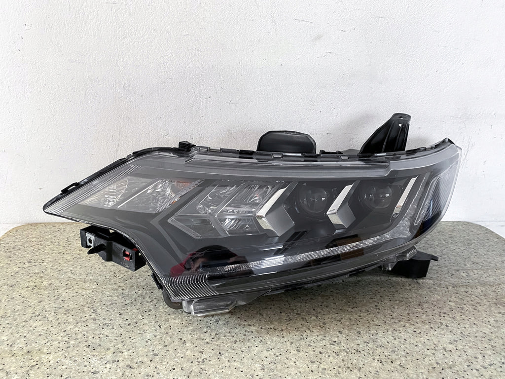 Frontscheinwerfer Mitsubishi III 8301D3-31 LED Links Scheinwerfer Headlight