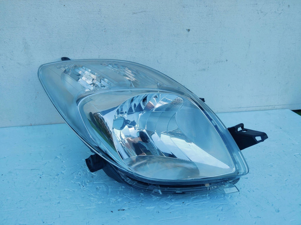 Frontscheinwerfer Toyota Yaris 811300D120 P17502A011A89901061 Rechts Headlight SCH9384664844xf