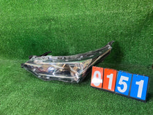 Load image into Gallery viewer, Frontscheinwerfer Toyota Corolla 81170-02L50-00 Links Scheinwerfer Headlight