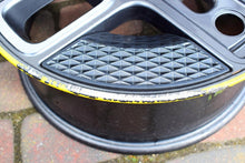 Laden Sie das Bild in den Galerie-Viewer, 1x Alufelge 17 Zoll 7.0&quot; 5x112 54ET Glanz Grau Mg Mini F56 Rim Wheel