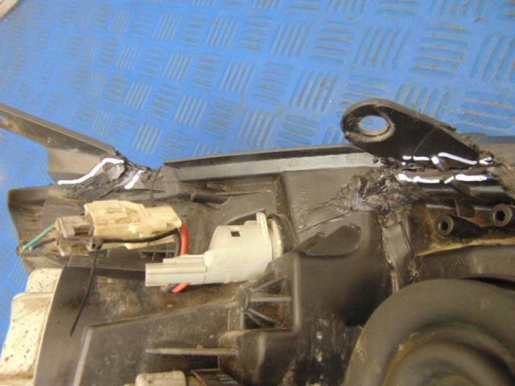 Frontscheinwerfer Toyota Avensis 0821211L1L Ein Stück (Rechts oder Links)