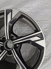 Laden Sie das Bild in den Galerie-Viewer, 1x Alufelge 19 Zoll 8.5&quot; 5x112 40ET 8W0601025EM Audi A4 Rim Wheel