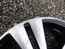 Laden Sie das Bild in den Galerie-Viewer, 1x Alufelge 18 Zoll 7.5&quot; 5x112 52ET A2464010402 Mercedes-Benz W246 Rim Wheel