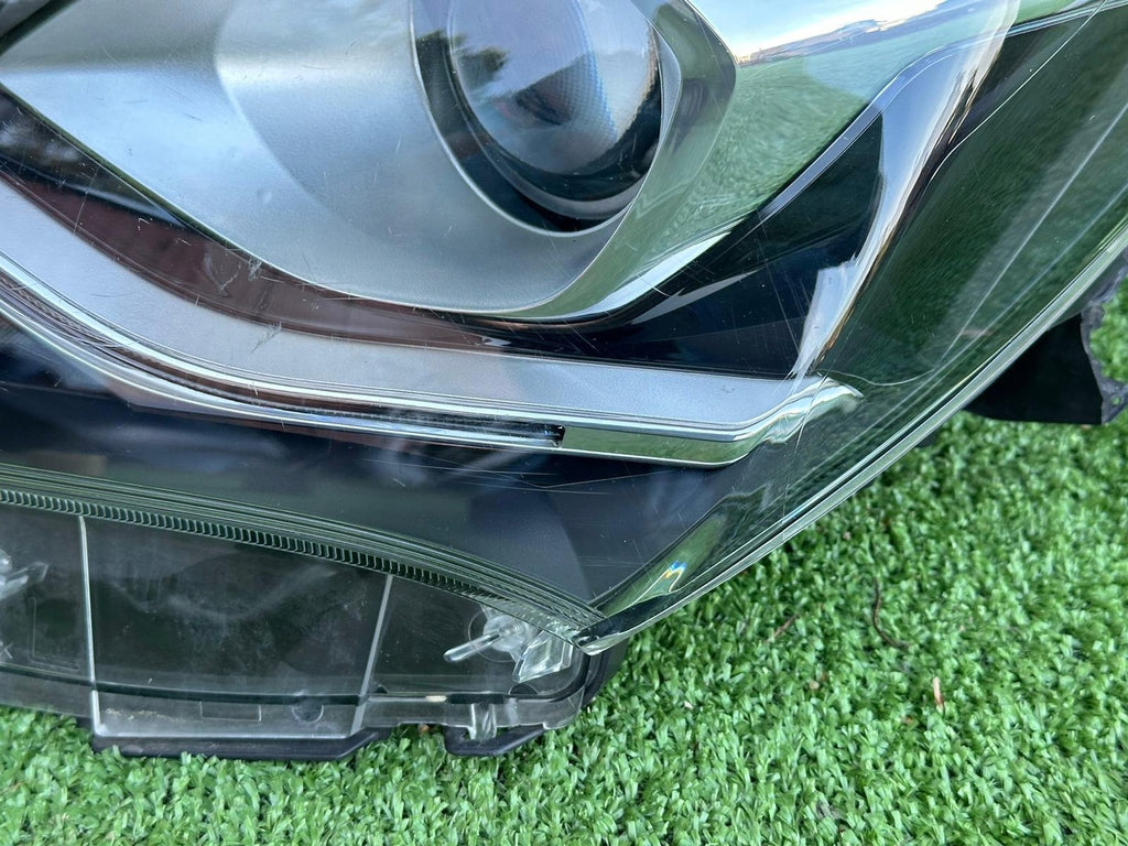 Frontscheinwerfer Toyota Yaris Links Scheinwerfer Headlight