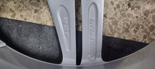 Laden Sie das Bild in den Galerie-Viewer, 1x Alufelge 18 Zoll 8.5" 5x112 29ET Glanz Silber 8W0601025DE Audi B9 Rim Wheel FEL2819550081yg
