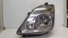 Laden Sie das Bild in den Galerie-Viewer, Frontscheinwerfer Mercedes-Benz Sprinter A9068200561 1EB247012-05 Links