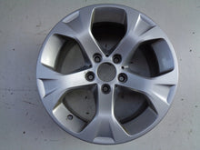 Laden Sie das Bild in den Galerie-Viewer, 1x Alufelge 17 Zoll 7.5" 5x120 34ET 6A86A8 Bmw Rim Wheel FEL5964043110tf