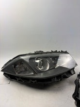 Laden Sie das Bild in den Galerie-Viewer, Frontscheinwerfer Renault Megane II 7701064023 Xenon Ein Satz Headlight SCH9328818719wb