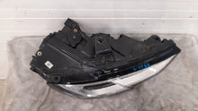 Laden Sie das Bild in den Galerie-Viewer, Frontscheinwerfer Audi A3 8V0941044E Rechts Scheinwerfer Headlight