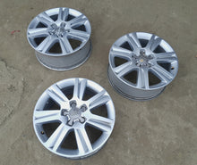 Load image into Gallery viewer, 1x Alufelge 17 Zoll 7.0" 5x112 46ET Glanz Silber 8K0601025N Audi A4 B8 Rim Wheel FEL8933446744hm