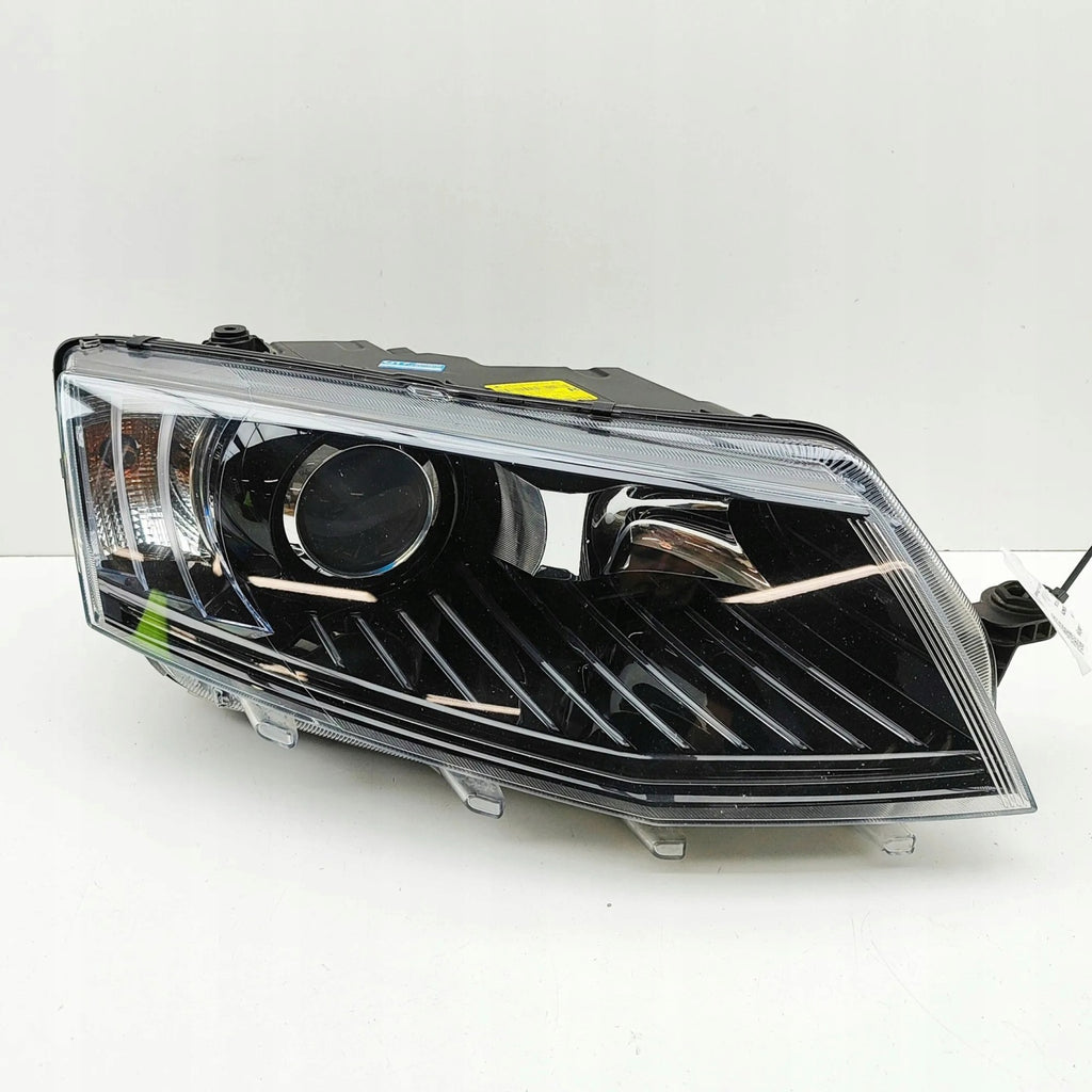 Frontscheinwerfer Skoda Octavia Combi III I 5E1941018B Rechts Headlight SCH9334399315gv