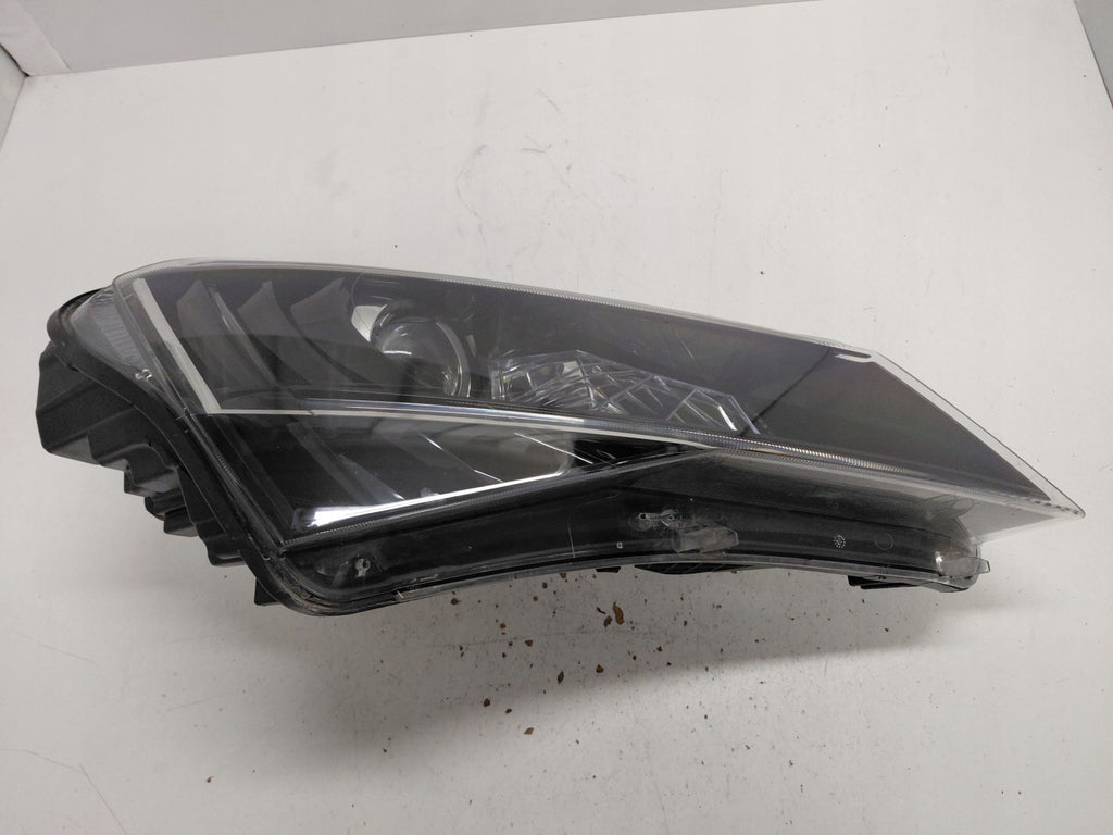 Frontscheinwerfer Skoda III 3V1941016A Rechts Scheinwerfer Headlight SCH8125518837uf