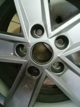 Load image into Gallery viewer, 1x Alufelge 16 Zoll 6.0" 5x112 48ET 5E0601025M Skoda Octavia Rim Wheel FEL5495758441ps