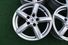 Laden Sie das Bild in den Galerie-Viewer, 4x Alufelge 16 Zoll 6.5" 5x112 42ET RC24-656 Skoda Superb Octavia Passat FEL5596704121ps